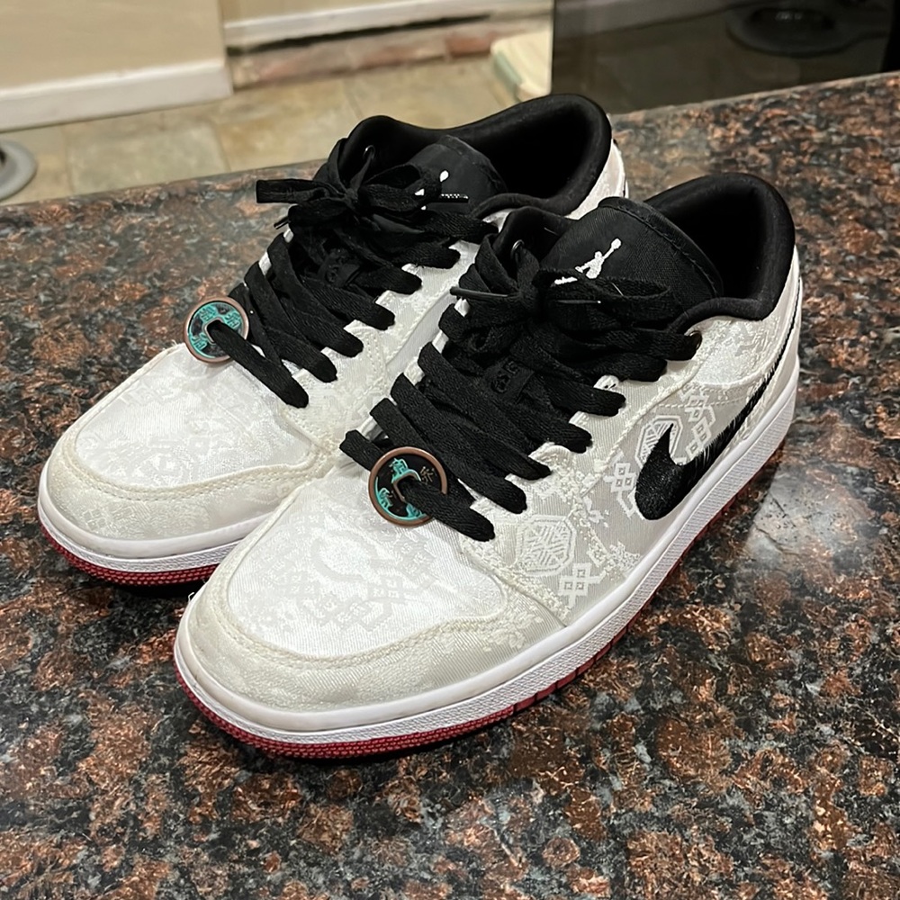 Authentic Nike Air Jordan Low SE fearless edition men’s 7